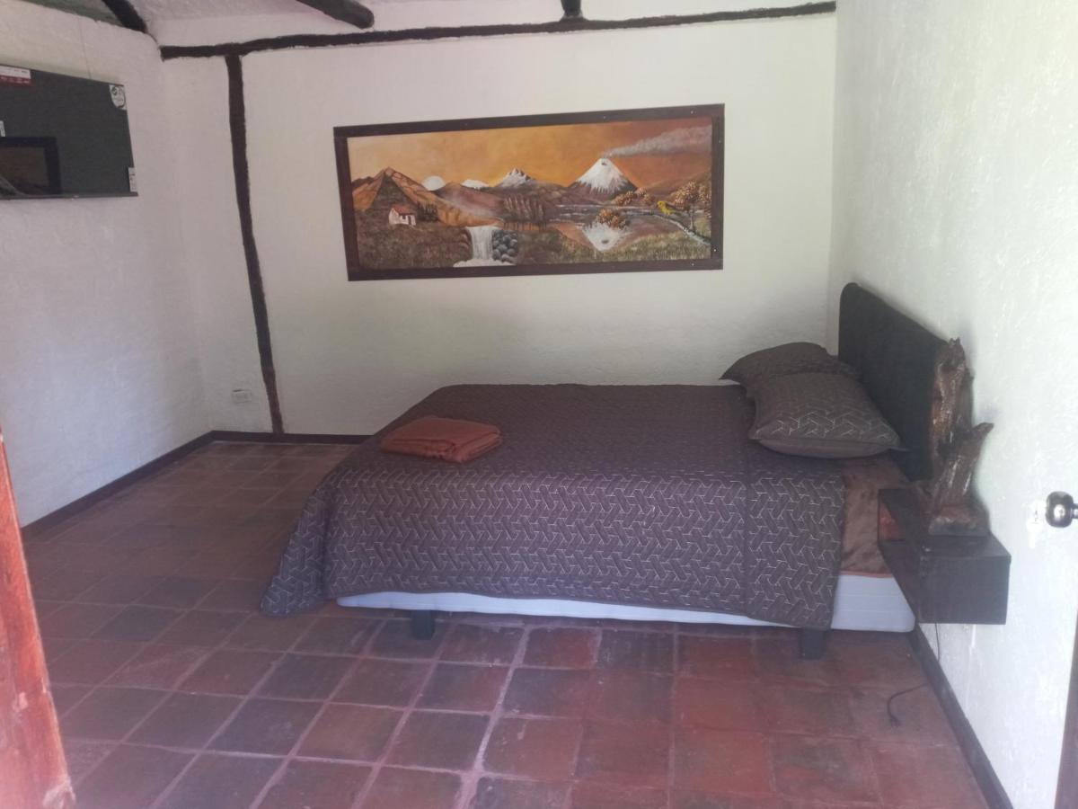Willa Quinta Los Eucaliptos Quito Pokój zdjęcie
